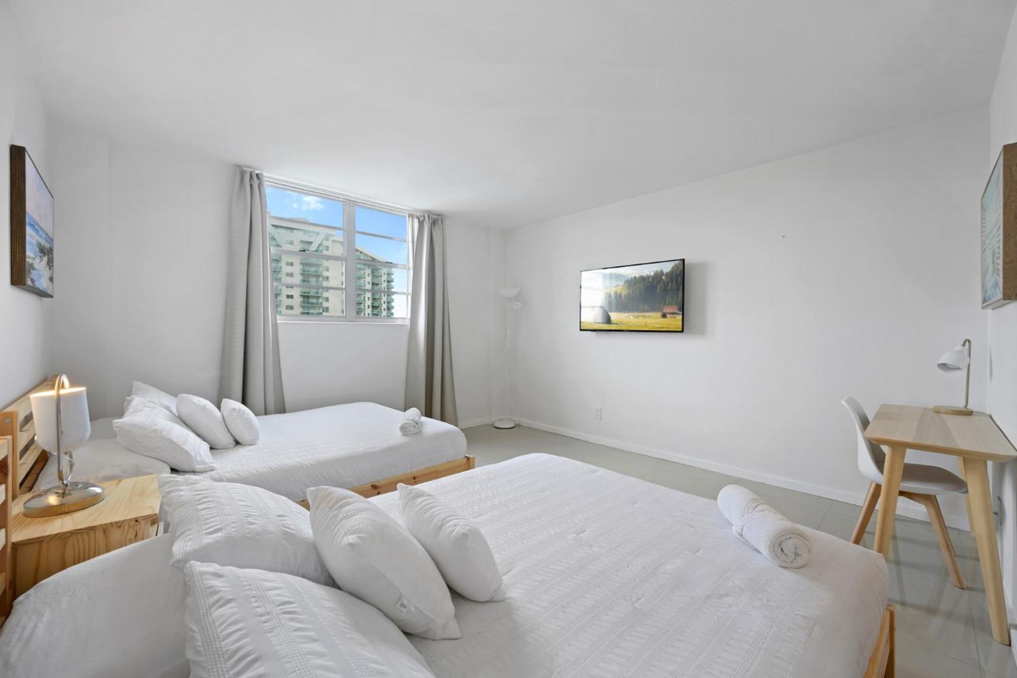 Beautiful And Big Apartment By The Beach Sunny Isles Beach Exteriör bild