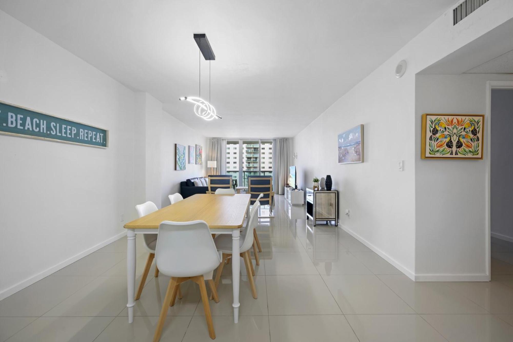 Beautiful And Big Apartment By The Beach Sunny Isles Beach Exteriör bild